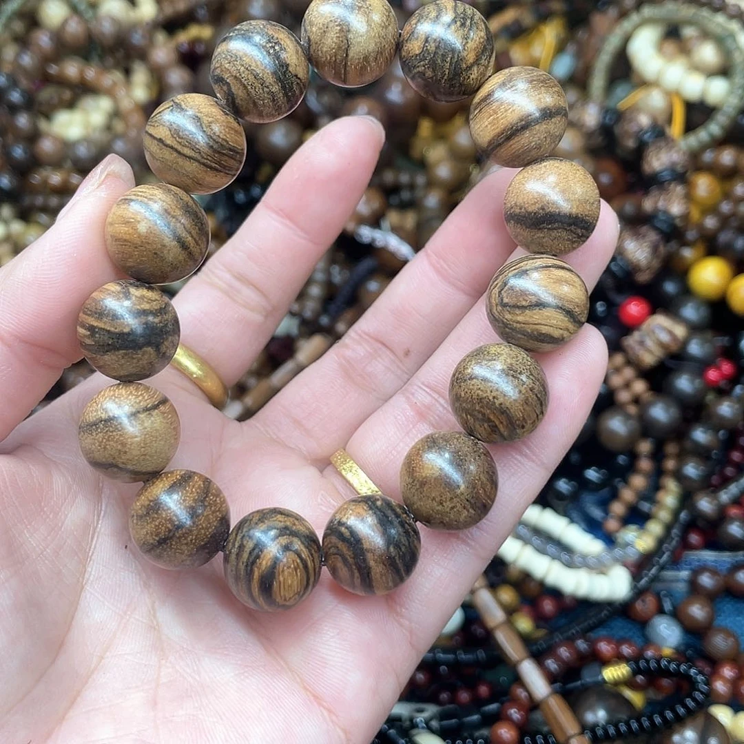 维腊木（绿檀）无事牌