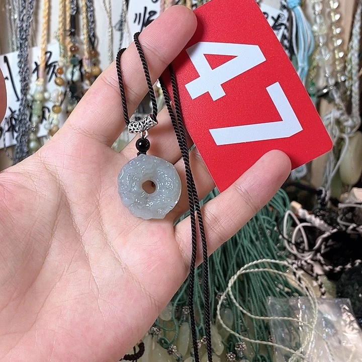 蛇纹石玉合金颈饰