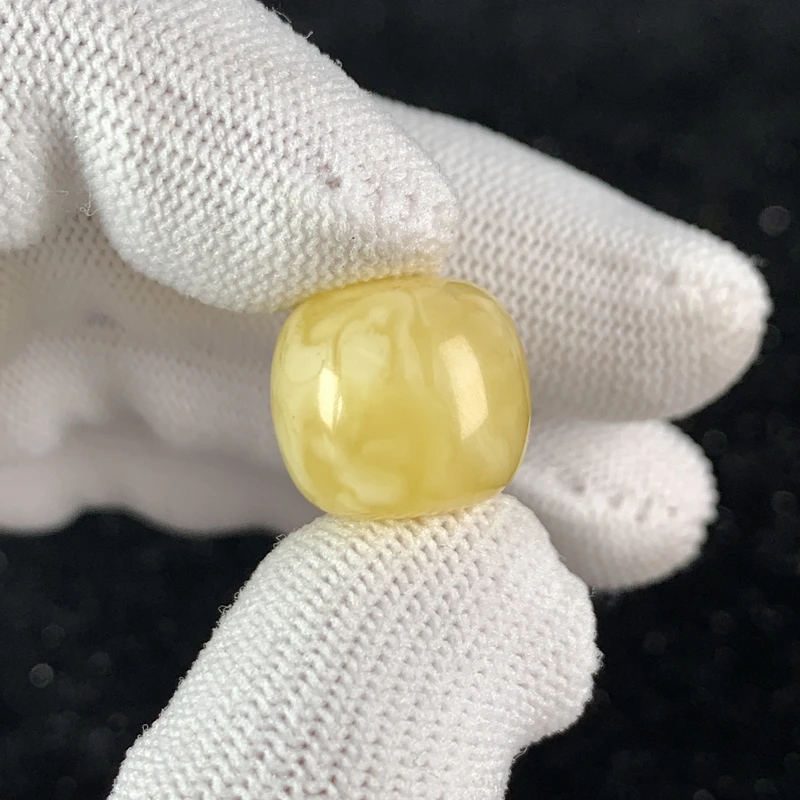 L2102保真原矿俄料尺寸15*13.7mm蜜蜡单颗老型单珠隔珠微瑕放漏