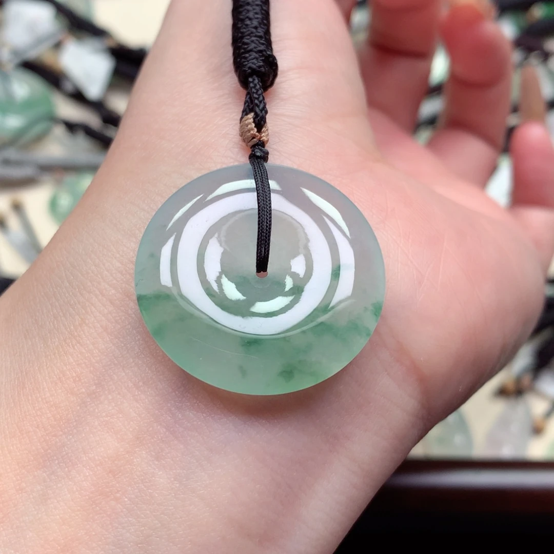 翡翠未镶嵌颈饰扣子