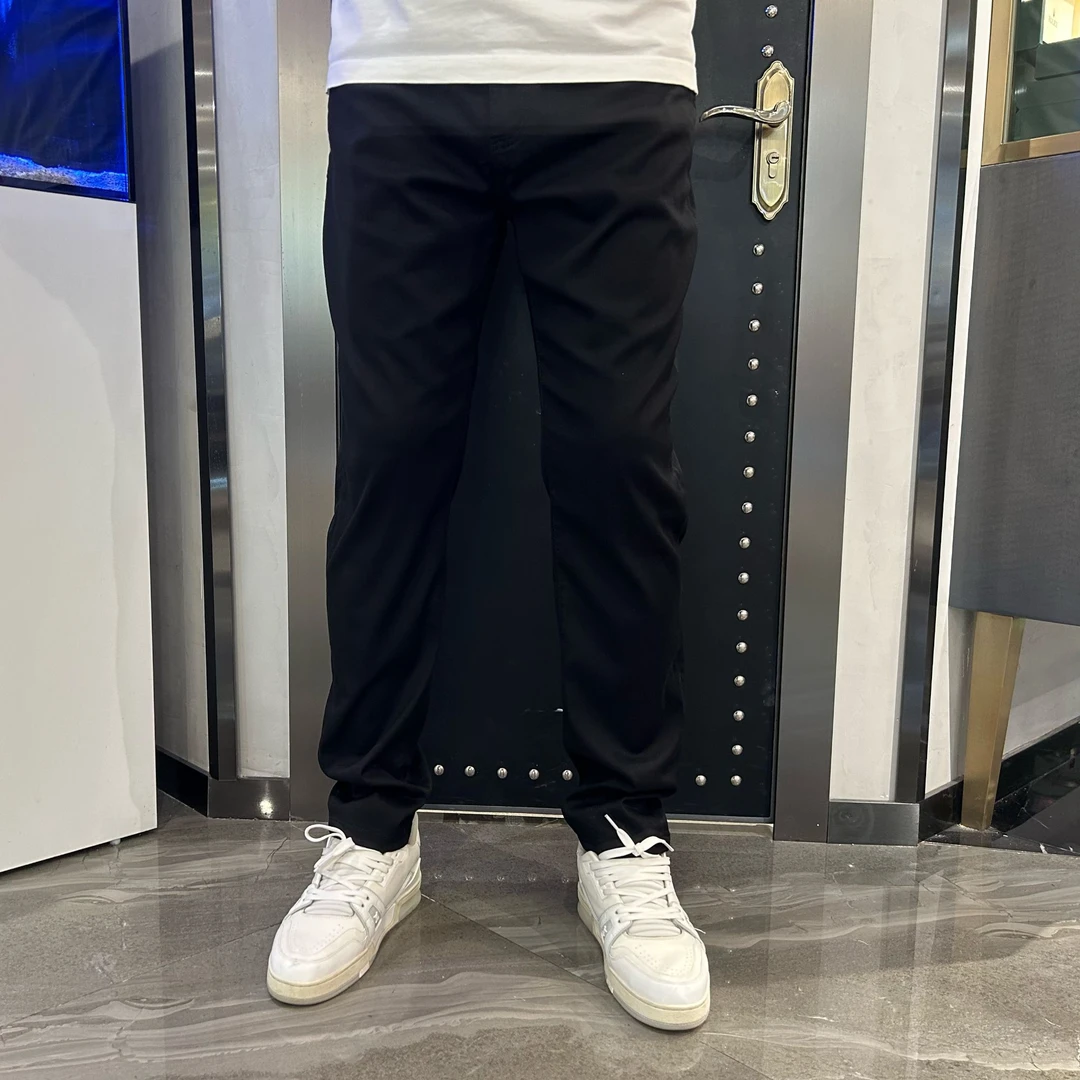 时尚大叔衣橱“黑牛裤王”持久固色高弹显瘦薄牛仔V6370