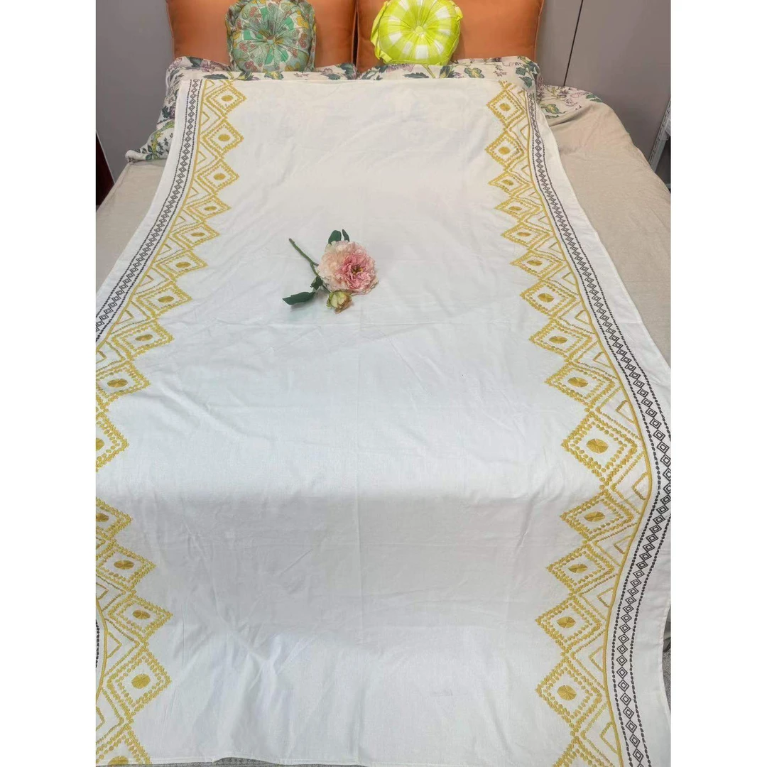 《金玉满堂》汉麻雨露麻5支重工刺绣多用盖毯床单（多用毯）