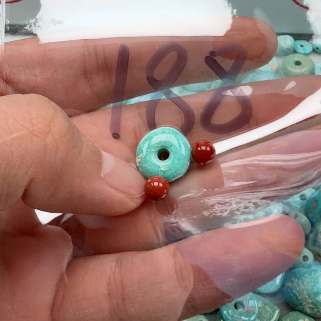 南红玛瑙未镶嵌珠宝奇石