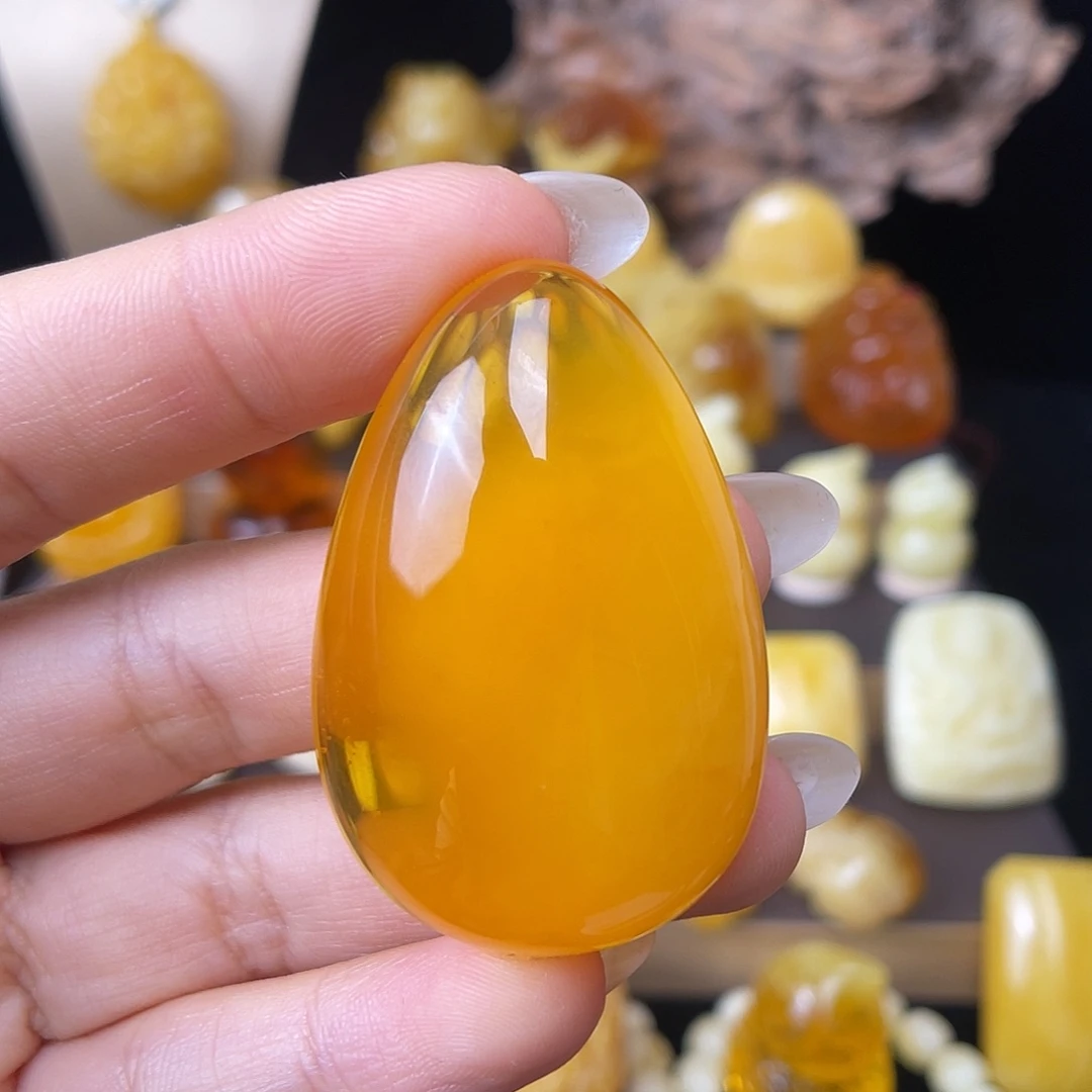 琥珀未镶嵌珠宝奇石