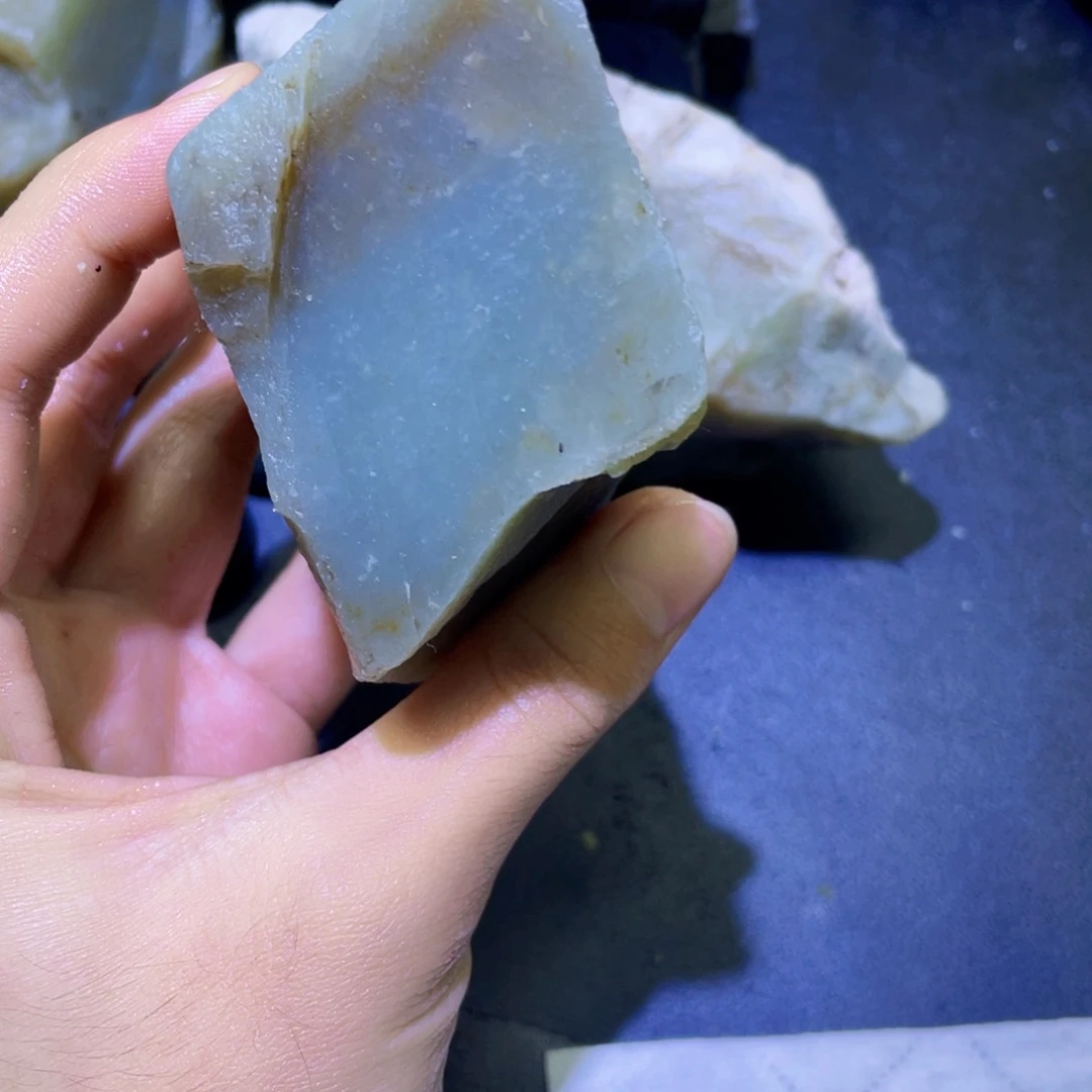 和田玉未镶嵌珠宝半成品