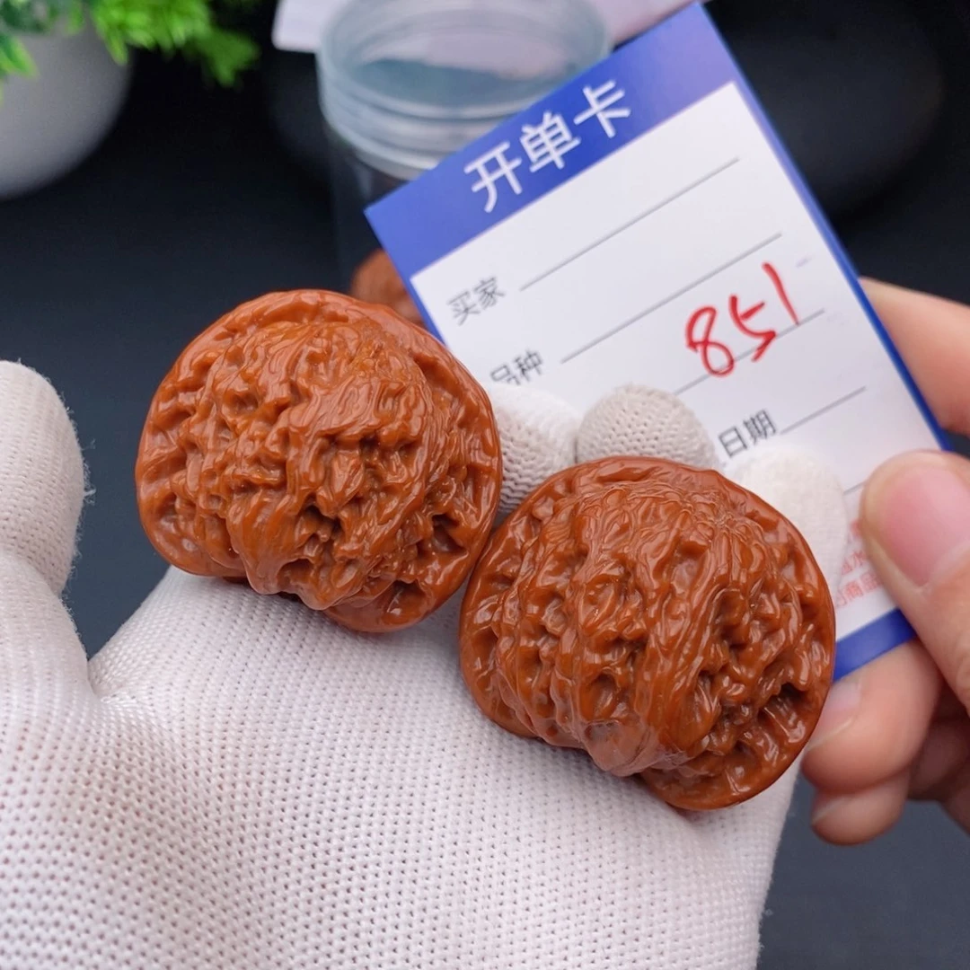 文玩核桃把件41红狮子851