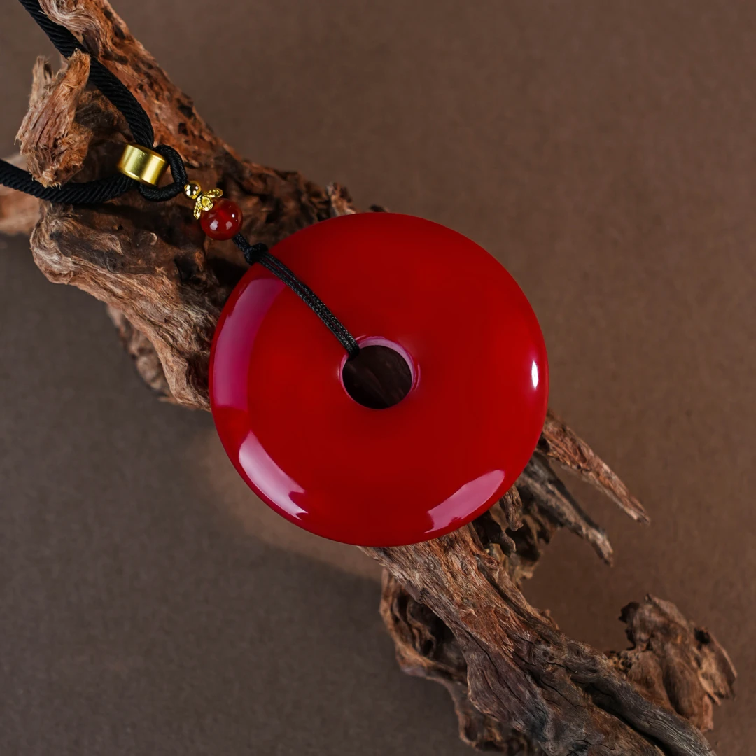 Y-680 天然鸽血红平安扣吊坠【配绳】
