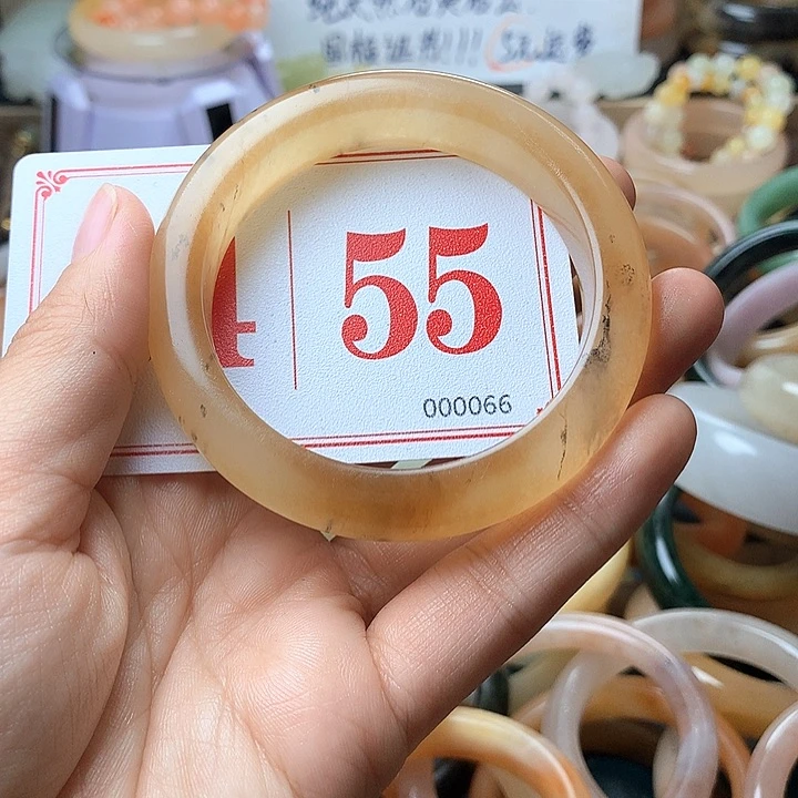 石英质玉（黄龙玉）未镶嵌手镯
