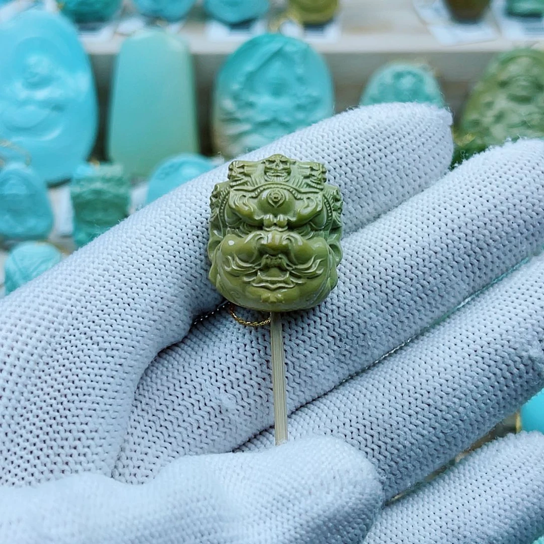 绿松石未镶嵌珠宝奇石