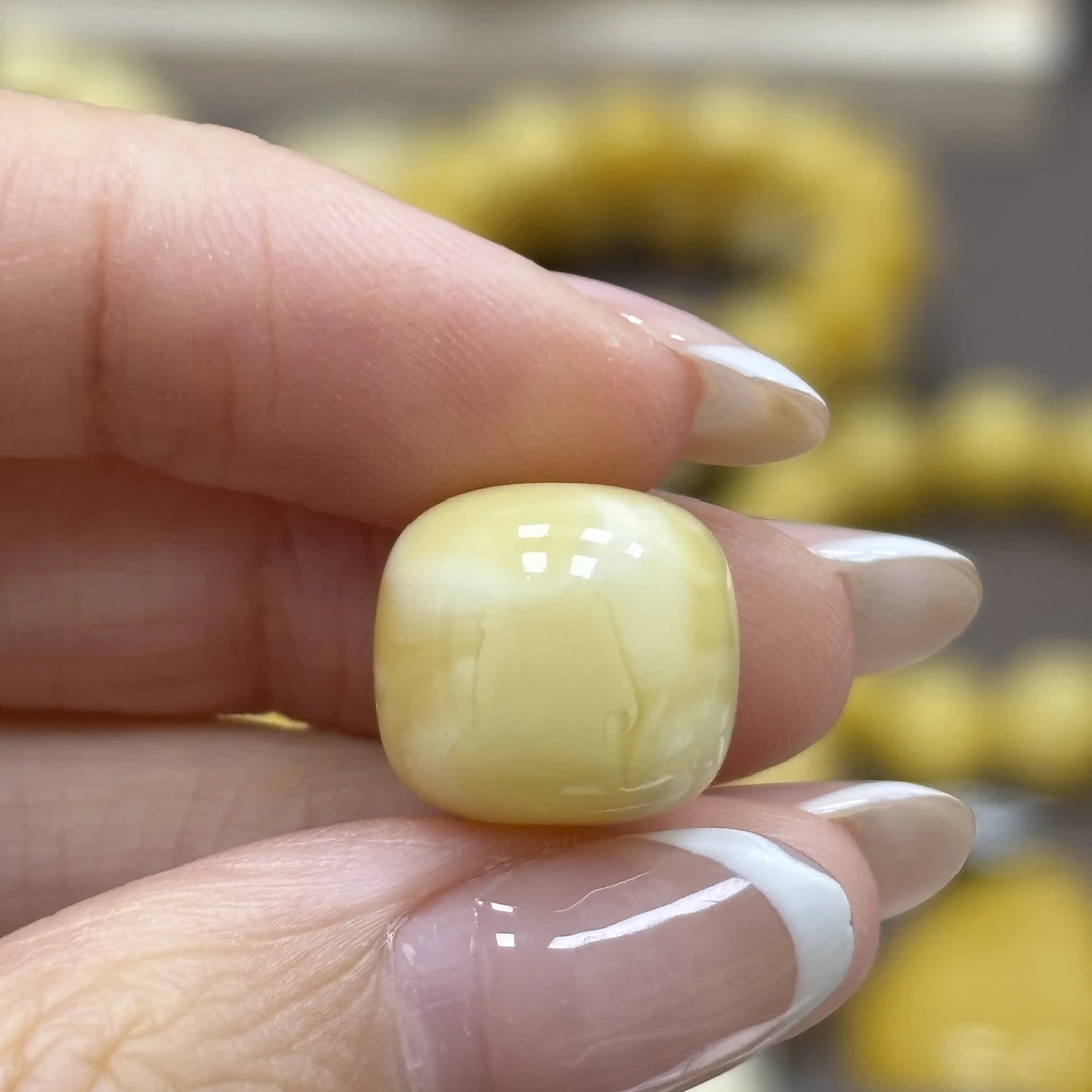 13.5*12.5mm 小妖珠宝天然原矿琥珀蜜蜡