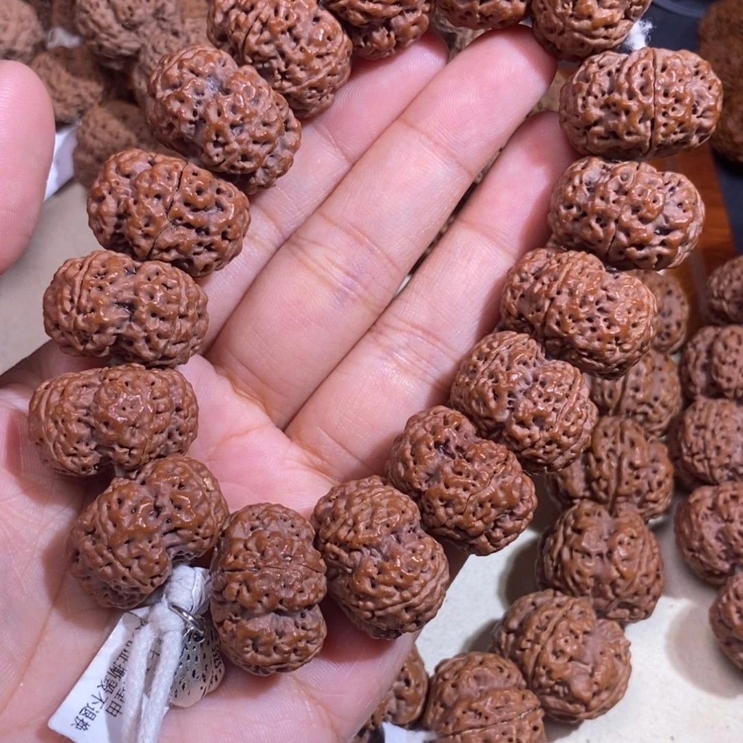 巷***店金刚菩提手串超头夹板梅花23mm