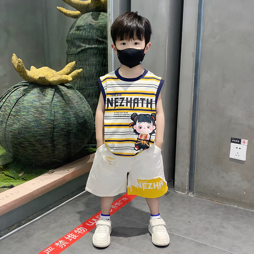 哪吒儿童服装2025新款男童夏套装痞帅宝宝无袖男孩夏装背心两件套
