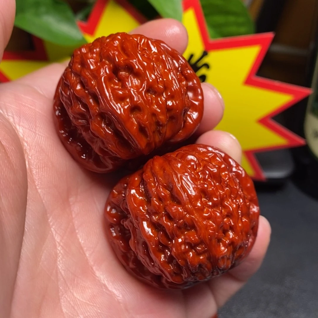 文玩核桃吊坠剧*。39白狮子