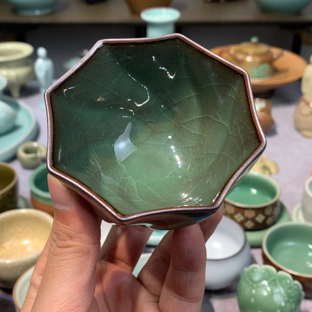 龙泉青瓷铁胎八方杯