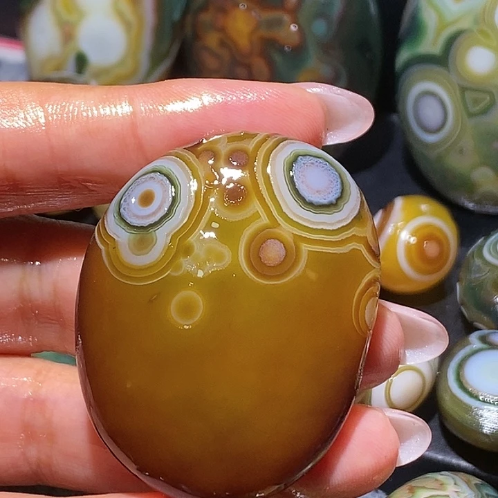 玛瑙/玉髓未镶嵌珠宝奇石21