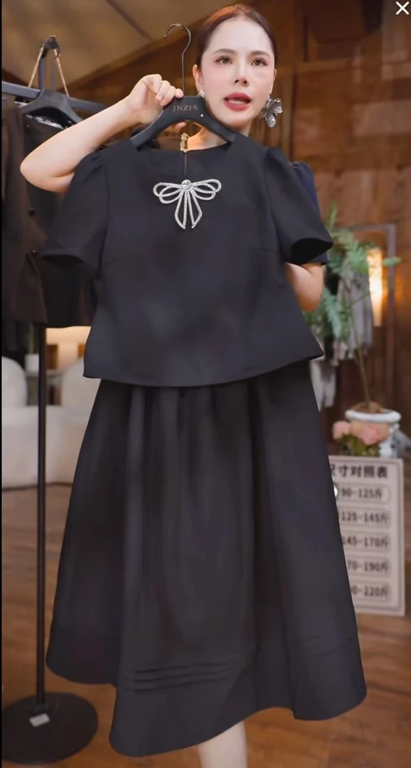 【原创大码设计师款】2025夏季蝴蝶钉珠上衣+中长款半身裙套装K3548