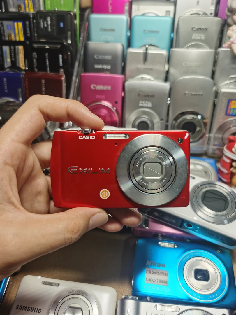 95新 Casio/卡西欧 s300红色复古冷白成像效果好 主拍人像便携