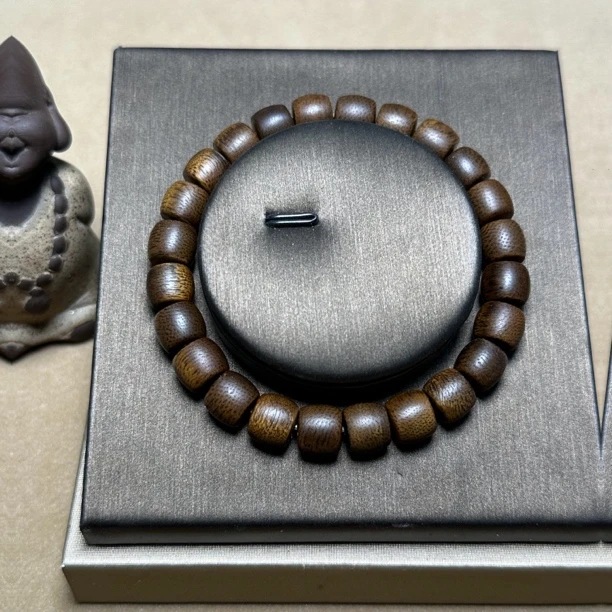 文莱沉香金丝蜜结单圈0.8x24颗