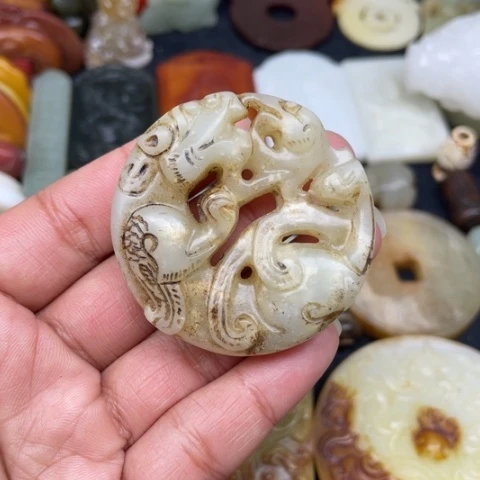 蛇纹石玉颈饰未镶嵌25