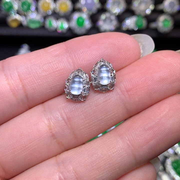 翡翠18K金镶嵌耳饰玻璃钢福豆