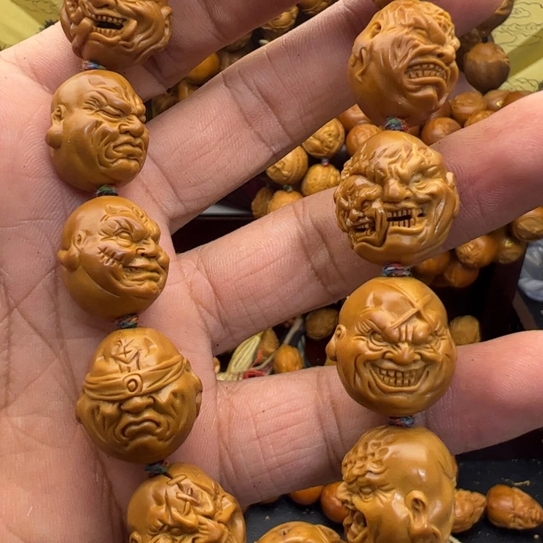 吊坠橄榄核恶僧手持