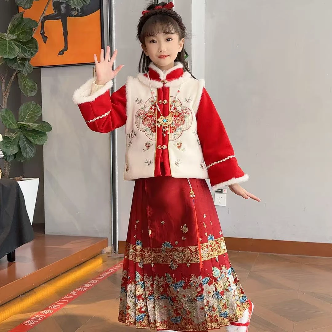 汉服女童拜年服冬季2025新款中大童气质女孩新中式国风马面裙套装