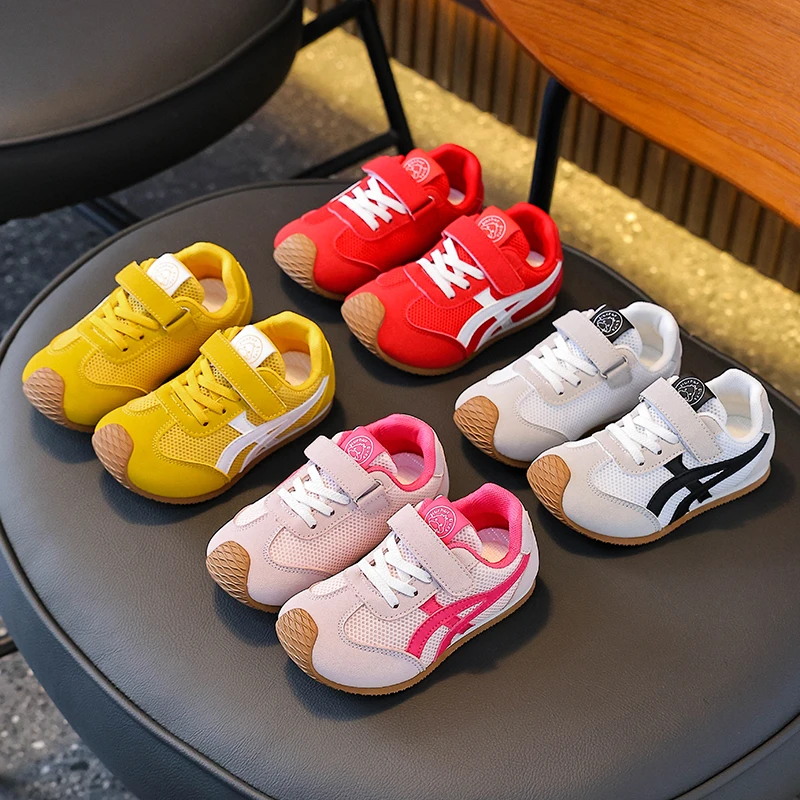 女童鞋子儿童德训运动板鞋2025新款秋季透气网面网鞋薄款红色阿甘