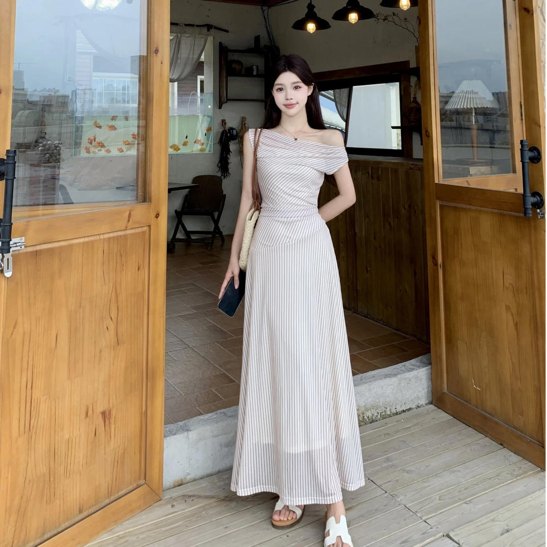 大码2025半夏风铃法式气质南法度假风小众褶皱收腰显瘦条纹长裙女