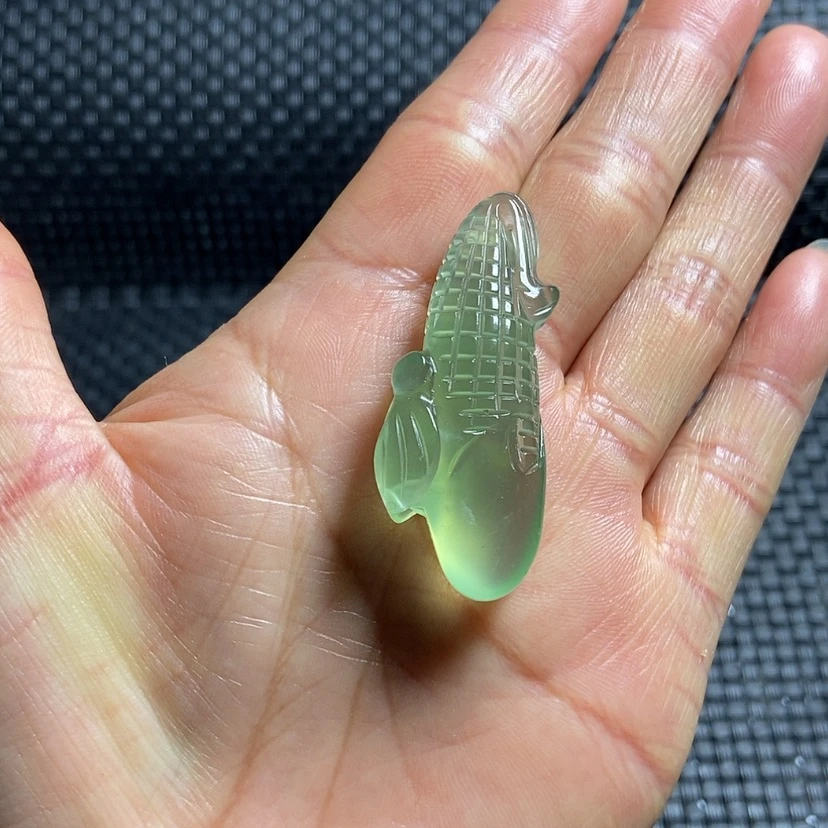 【闪购商品】蛇纹石玉颈饰未镶嵌