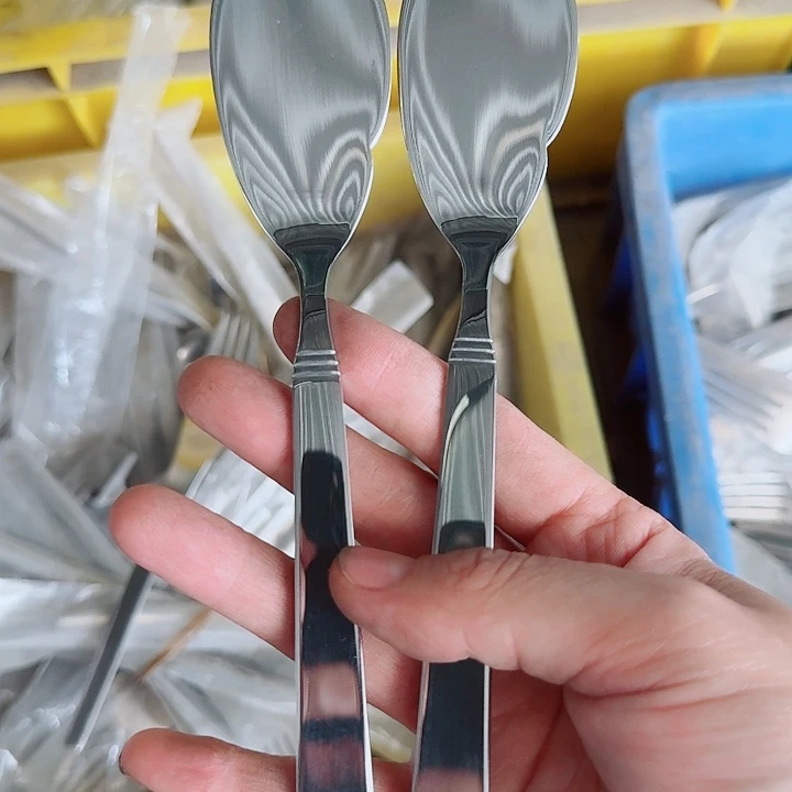 中班用不上两只平
