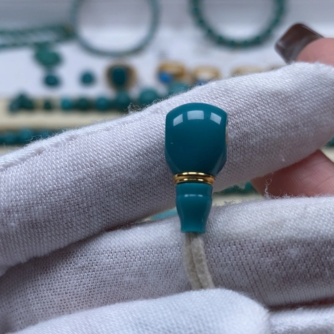 潮***尚绿松石未镶嵌珠宝奇石