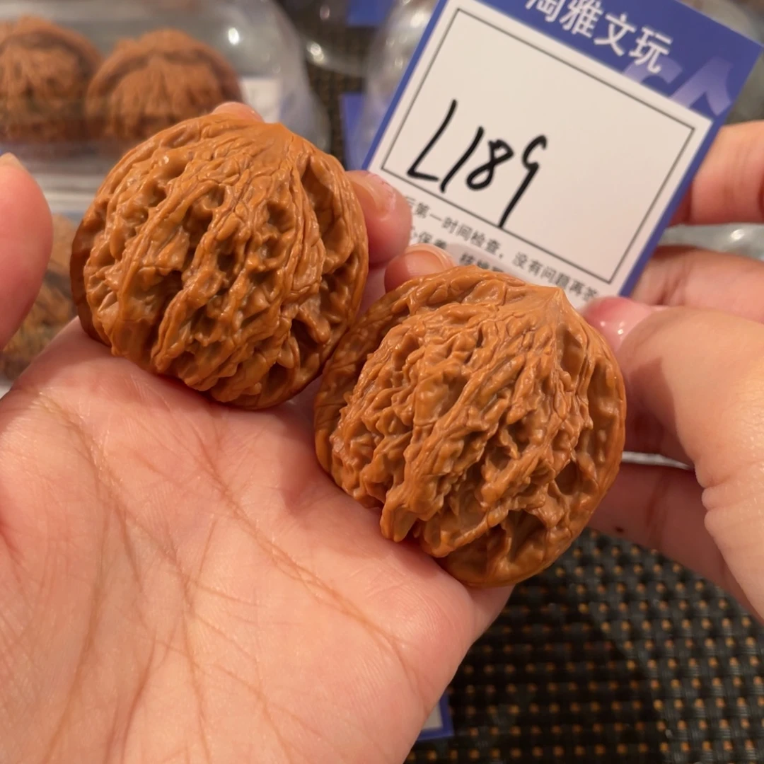 文玩核桃把件L189 球虎 43