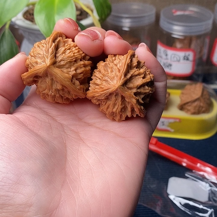 寻***觅文玩核桃吊坠盘山
