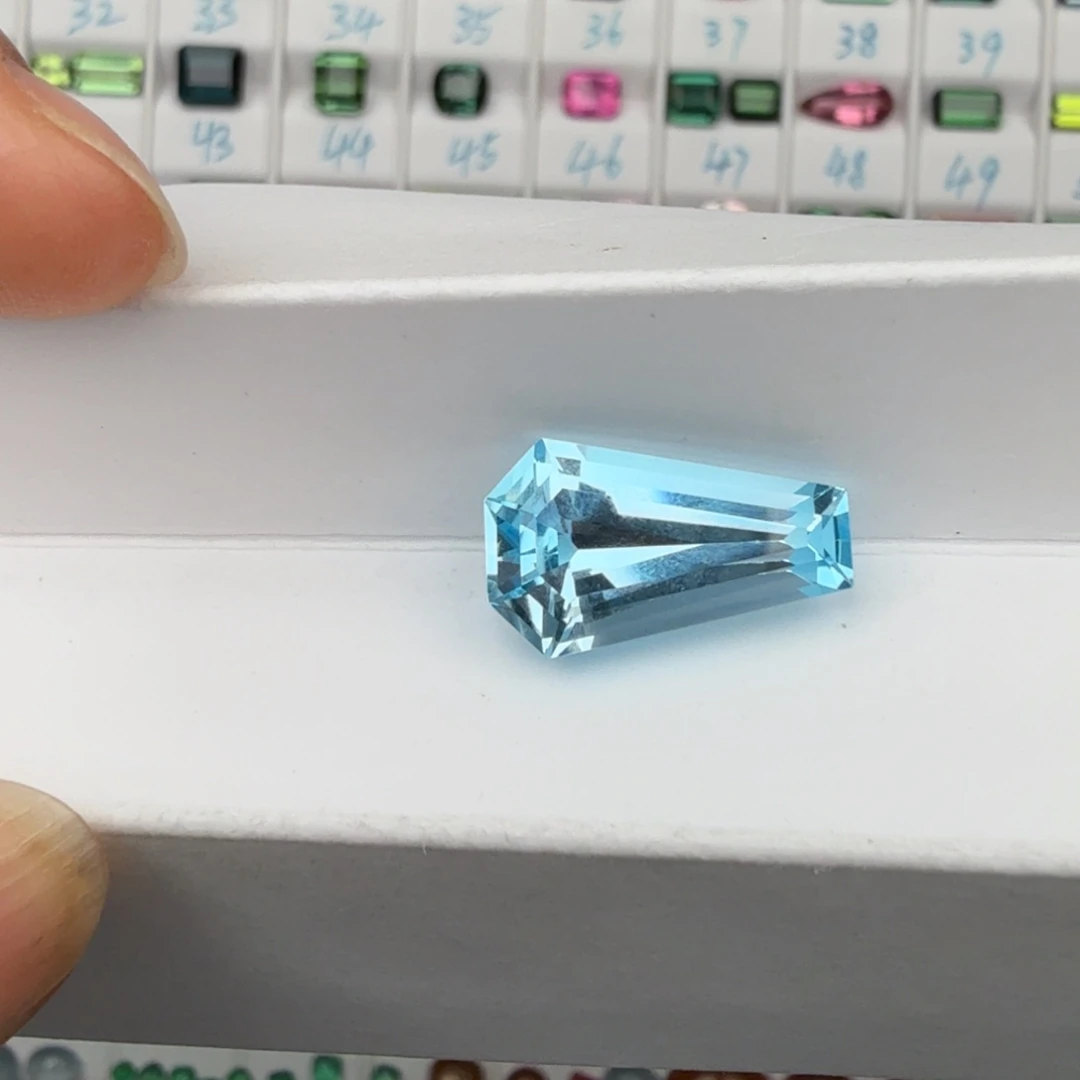 托帕石裸石天然10.18克拉福利品