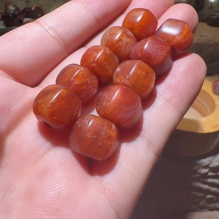 老***张玛瑙/玉髓颈饰未镶嵌