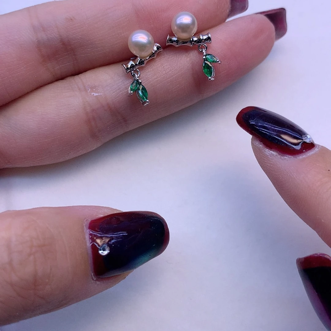 【闪购商品】银S925镶嵌淡水珍珠耳饰