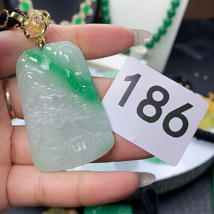 翡翠吊坠(不含链)未镶嵌