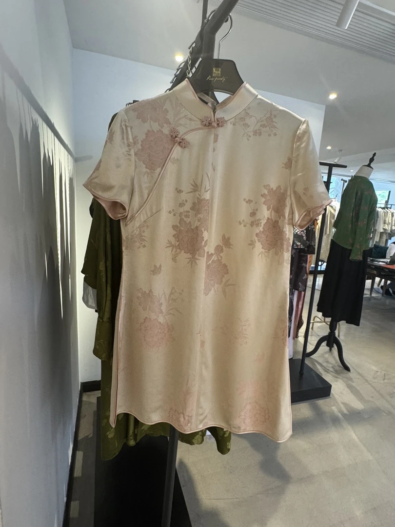 凤禧2025春夏新款奶黄色提花醋锻上衣