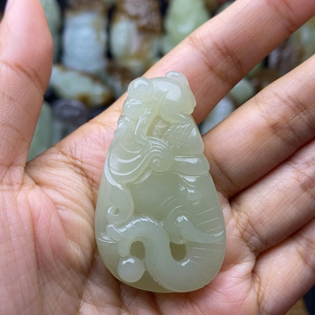 项链未镶嵌和田玉（糖玉）