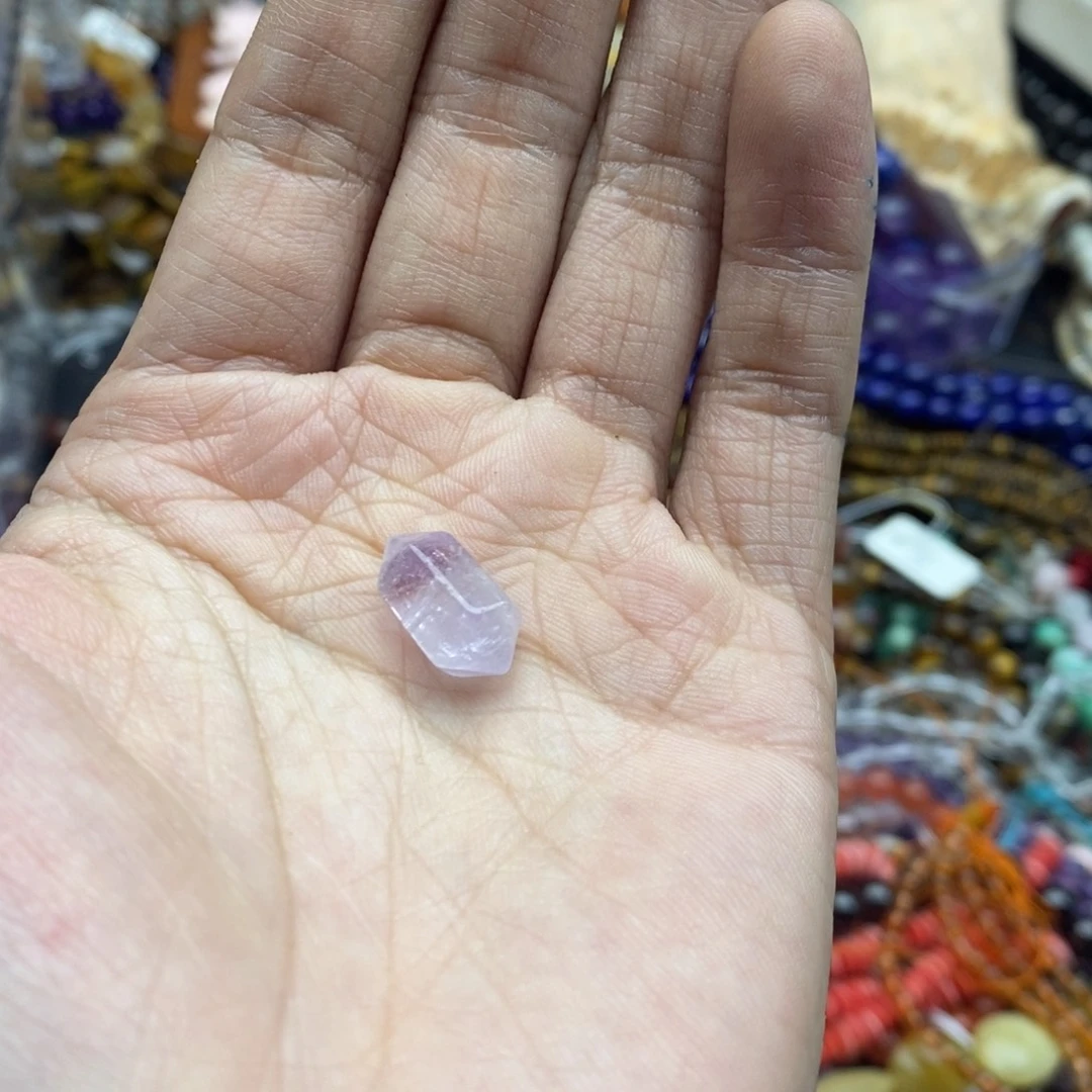 玛瑙/玉髓未镶嵌珠宝半成品一个天然8×16薰衣紫水晶双尖