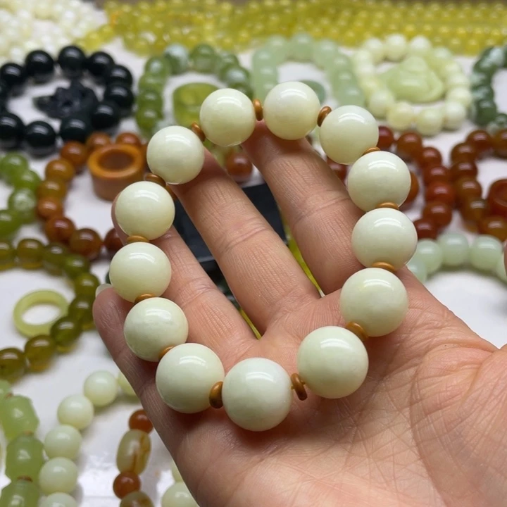 蛇纹石玉手串未镶嵌与*