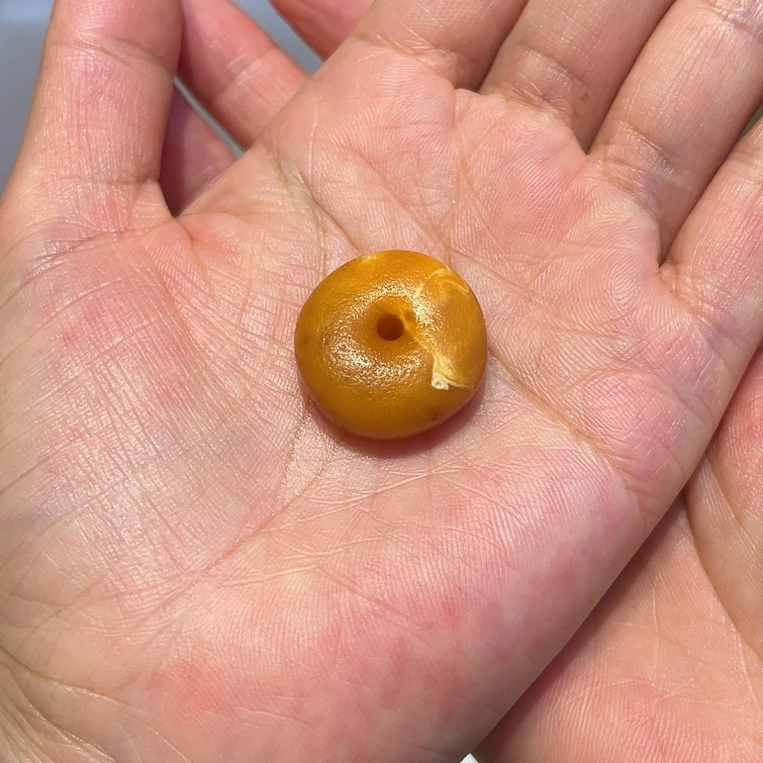 琥珀颈饰未镶嵌平安扣
