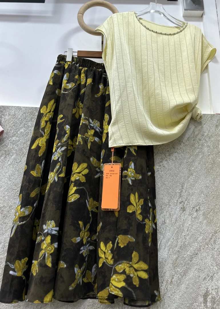 【现2809号 咖色黄花半裙】--姐妹服饰2店