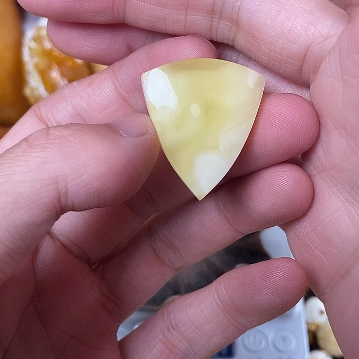 琥珀未镶嵌珠宝奇石我