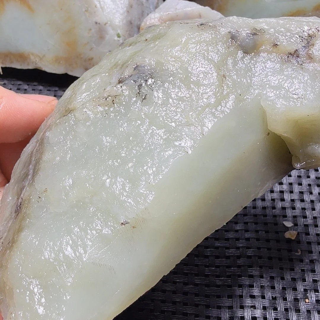 和田玉（糖玉）未镶嵌珠宝半成品