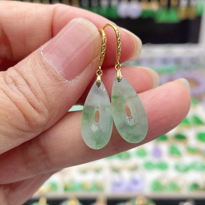 翡翠18K金镶嵌耳饰