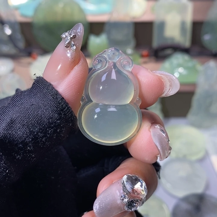 岫玉吊坠未镶嵌吊坠