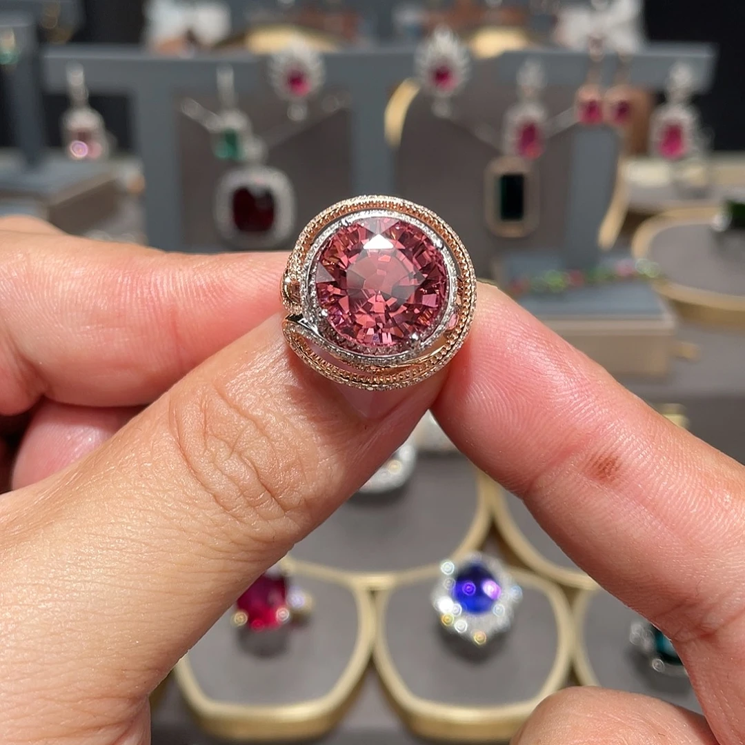 18K金镶嵌戒指碧玺10.75ct