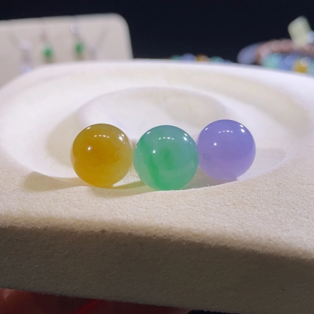 翡翠未镶嵌颈饰翡翠三彩福禄寿色系搭配