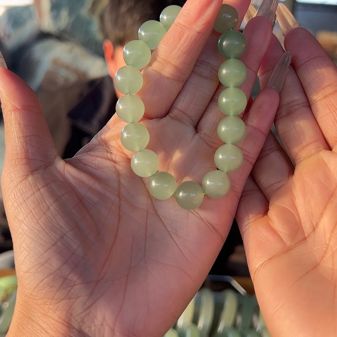 绿东陵冰晴水卡12手串